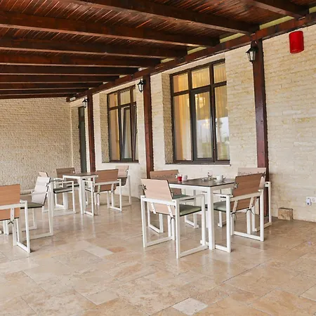 Hotel Mykonos Mamaia Nord 3*